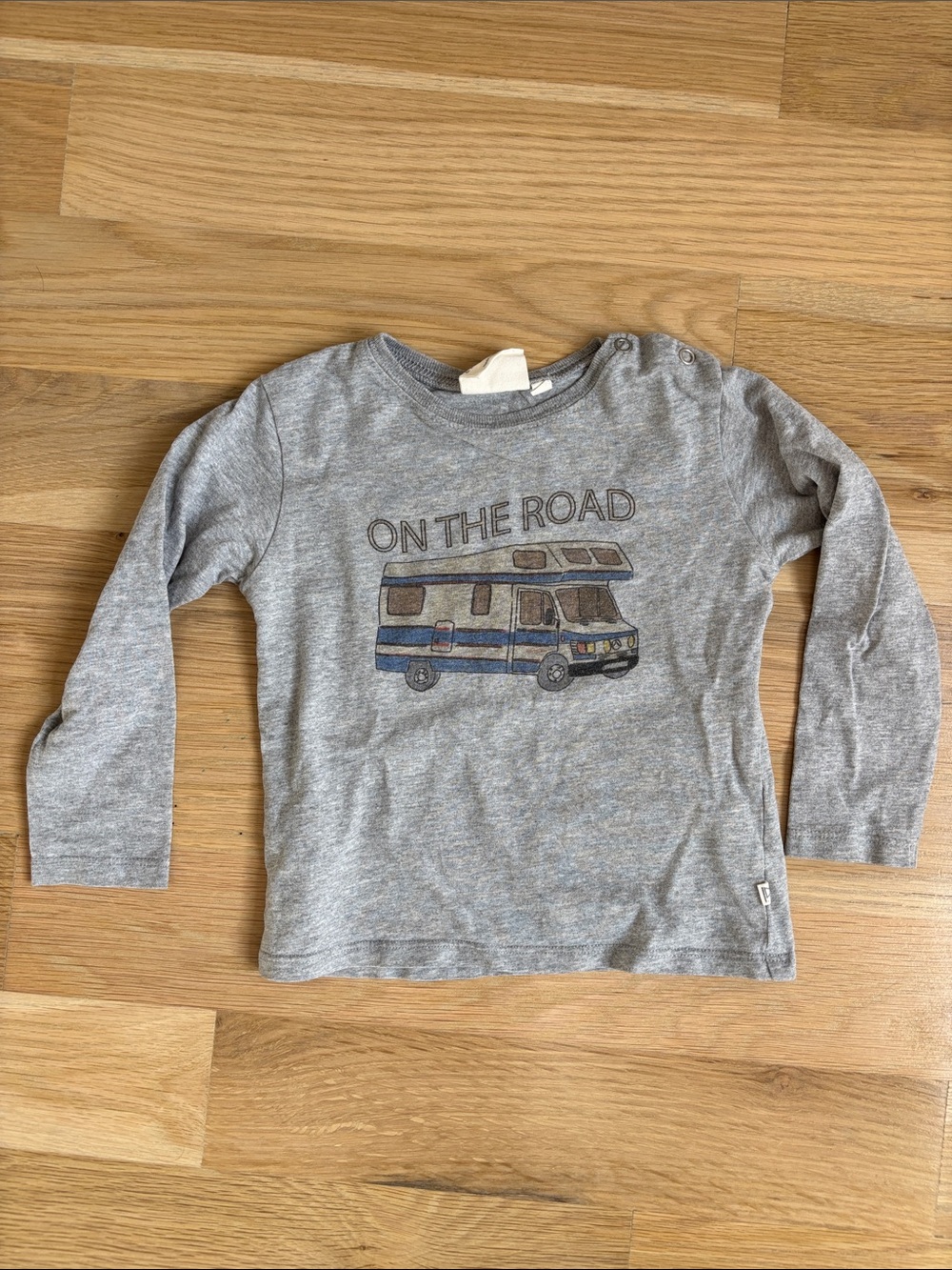 Arsene On The Road Gray Long-Sleeve Graphic Tee for Kids